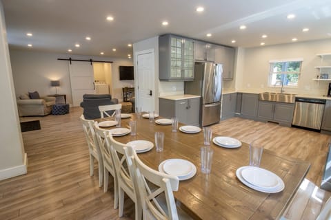 Main Level | Dining | Living Room