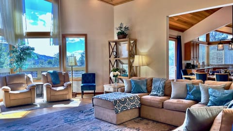 Incredible views, no matter where you stand in the spacious living room.