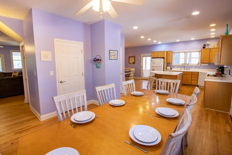 Main Level | Dining Room