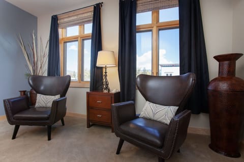 Great place for coffee in the morning with leather chairs.