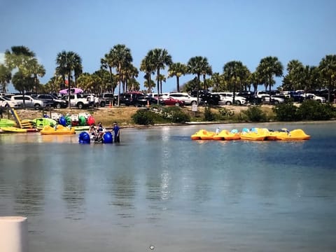 Beach nearby, sun loungers, beach towels