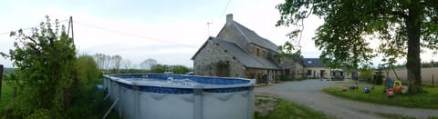 Swimming pool and Manoir