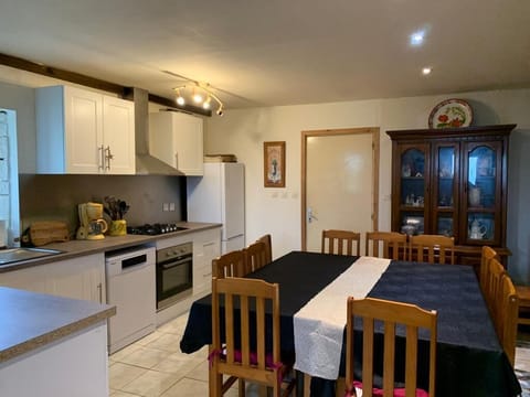 Dining area / Kichen