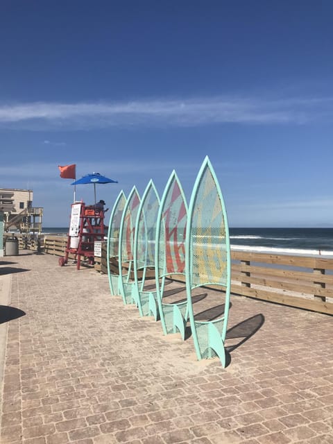 Beach nearby, sun loungers, beach towels