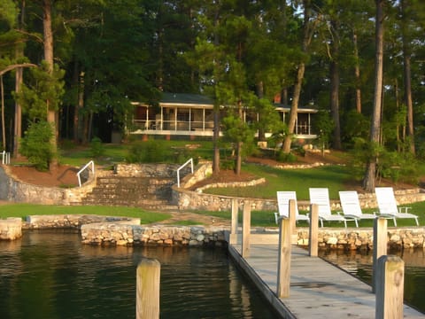 Aubrey's Lakewood Cabin at Treasure Cove