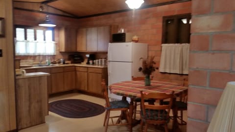 FULLY EQUIPPED BOTH  KITCHEN & DINNING ROOM