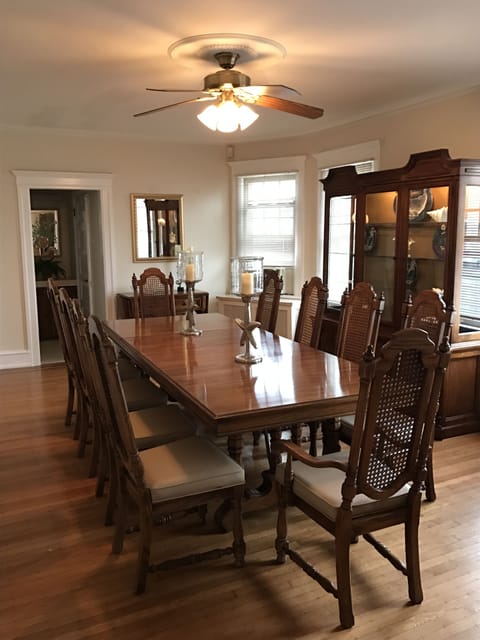 Large Dining Room Seats up to 15