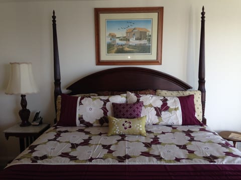 3 bedrooms, free WiFi, bed sheets, wheelchair access