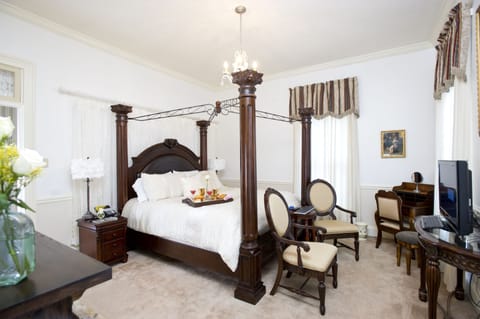 The Sion Bass Guest Suite in the Historic Bass Home downtown.
