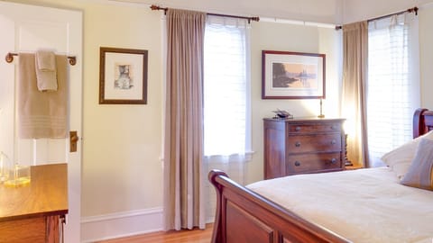 Master bedroom features a queen memory foam mattress, luxury linens & bathrobes.
