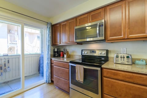 Updated kitchen with custom cabinetry, granite counters and updated appliances-STR15-0341