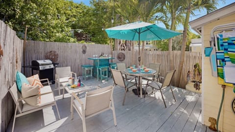 THE MELLOW MACAW is a tropical two bedroom retreat located in the heart of Old Town Key West...