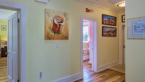 Hallway to the Jimmy Buffet suite...