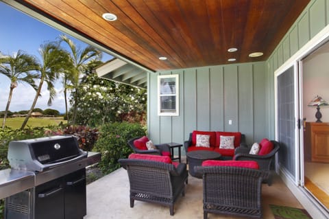 Dining Area Lanai with outdoor grill
