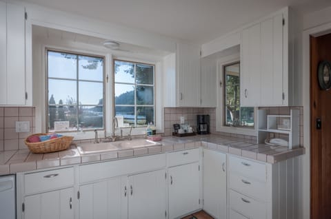 102 Olympic Lodge Rd - Deer Harbor Orcas Island Washington - 13