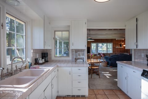 102 Olympic Lodge Rd - Deer Harbor Orcas Island Washington - 12