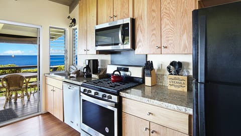 Hale Ulili at Poipu - Oceanfront Fully Equipped Kitchen - Parrish Kauai