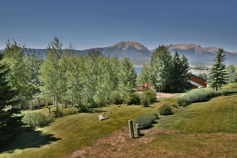 Summer Lake, Mountain View - Summer Lake, Mountain View