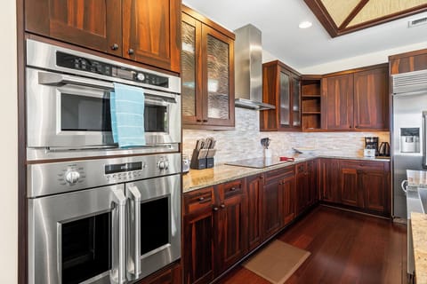 Fully Equipped Kitchen with induction cook top