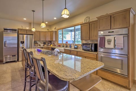 Kitchen | Microwave | Stove/Oven | Refrigerator | Cooking Basics | Blender