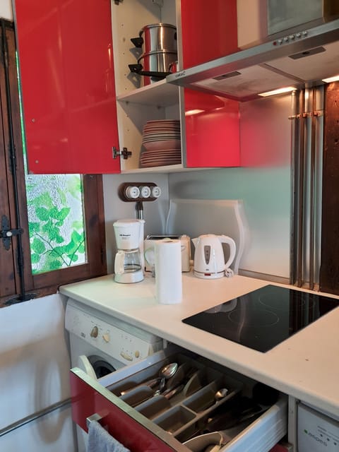 Fridge, microwave, dishwasher, coffee/tea maker