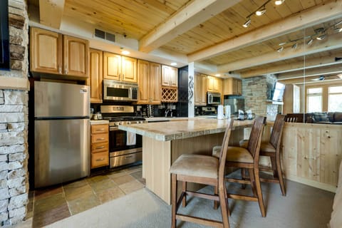 Snowmass Village Vacation Rental | Studio | 1BA | 590 Sq Ft | Stairs Required
