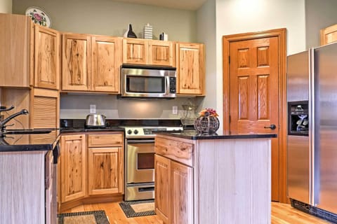 Kitchen | Cooking Basics | Breakfast Bar