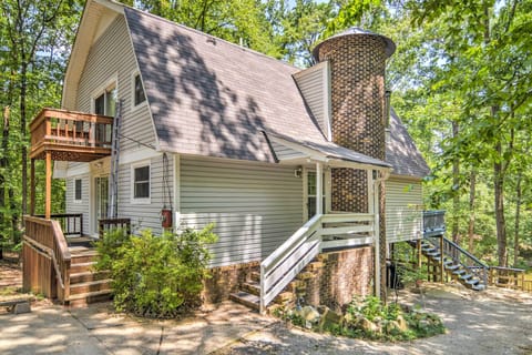 Hot Springs Vacation Rental | 3BR | 2BA | 1,938 Sq Ft | Stairs Required