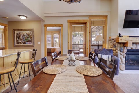 IMG_8536_37_38_39_40