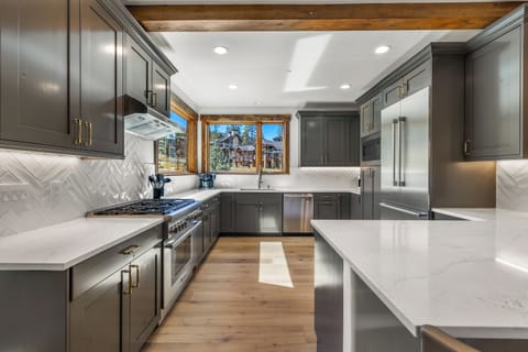 lens-collective-real-estate-photography-services-62-tricias-trl-frisco-colorado-80443-27