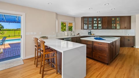 Kiahuna Vista at Poipu Beach - Fully Equipped Kitchen & Breakfast Bar - Parrish Kauai
