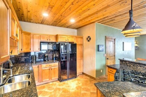 Kitchen | Cooking Basics | Dishware/Flatware