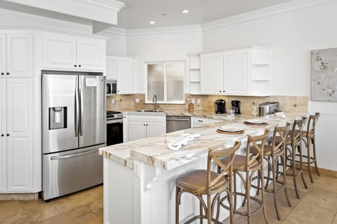 823P-Unit1-SandKasl-Imaging-San-Diego-Residential-Hospitality-Photography-6