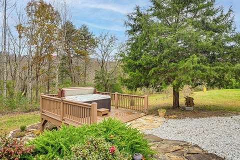 Whittier Vacation Rental | 1BR | 1BA | 1,030 Sq Ft | 3 Steps for Access