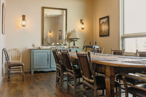 Dining Room - Summer