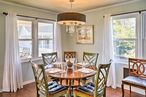 Dining Area | Dishware & Flatware