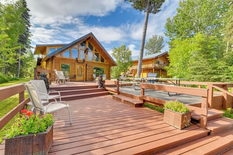 Soldotna Vacation Rental | 4BR | 3.5BA | 4,200 Sq Ft | Stairs Required
