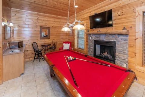 This is a perfect hangout spot. Chalk it up and make your shot!