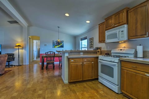 Kitchen | Fully Equipped w/ Cooking Basics
