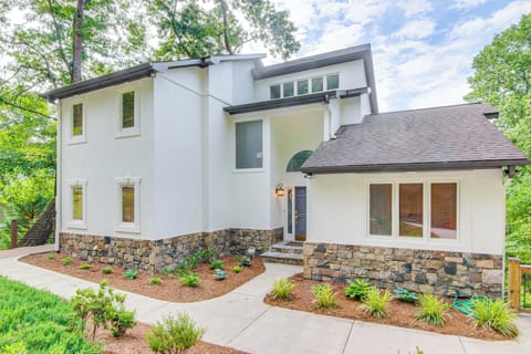 Lake Lure Vacation Rental | 5BR | 3BA | 3,250 Sq Ft | 2 Steps Required