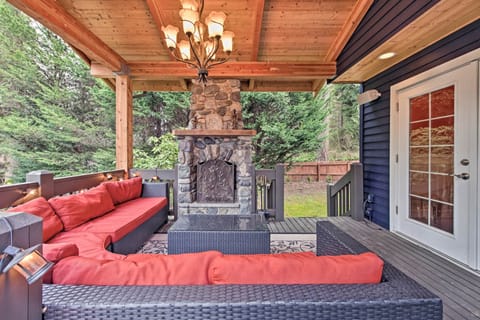 Woodinville Vacation Rental | 4BR | 2.5BA | 2,800 Sq Ft | Step-Free Entry