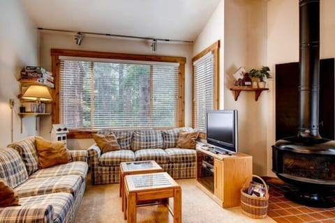 Truckee Vacation Rental | 1BR | 1BA | 1,150 Sq Ft | Stairs Required