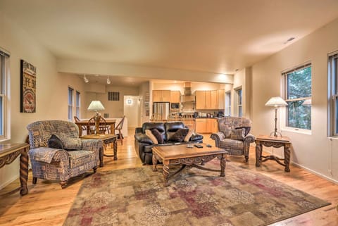 Living Room | Free WiFi