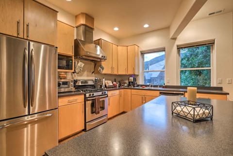 Kitchen | Fully Equipped