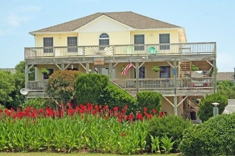 Stunning! 5 Bedrooms, Private Pool & Hot Tub, Wifi, Pool Table & Dog Friendly house in Corolla