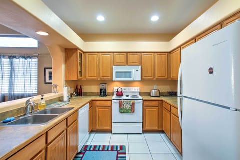 The kitchen is fully equipped for all of your cooking needs!