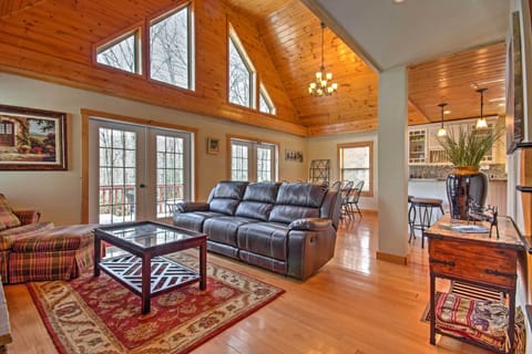 Beech Mountain Vacation Rental | 3-Story Cabin | 5BR | 4BA | 3,077 Sq Ft