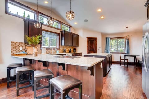 Gourmet kitchen fully equipped for creating that special meal or entertaining! Leads to Formal Dining Room