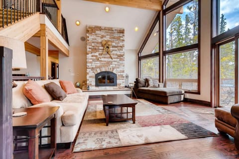 Welcome to Hoosier Hideaway!  Sit back, enjoy Nature &  Summer Views