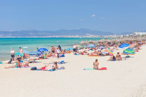 Beach nearby, beach towels